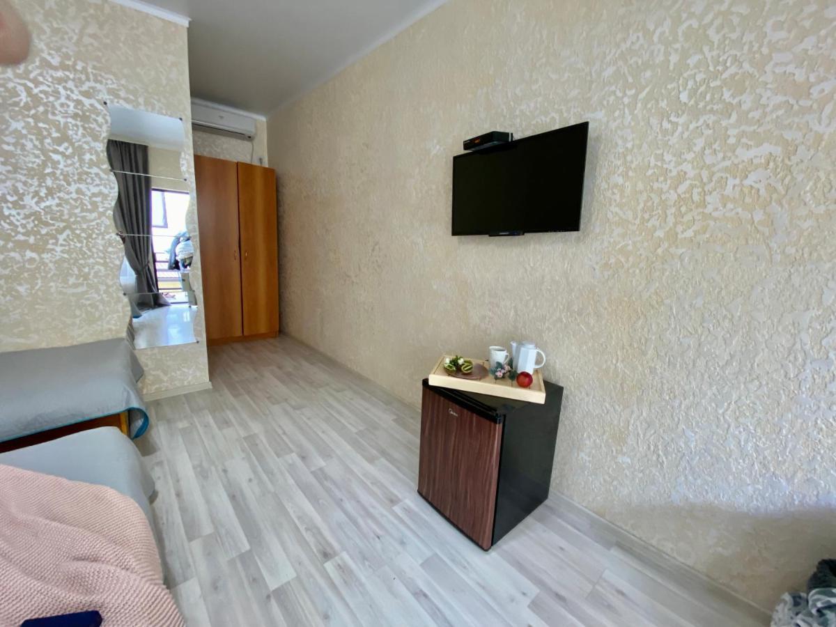 Мини-Отель Дарья В Пицунде Pizunda Exteriör bild